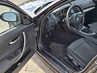 Personenauto bmw, 116i, zwart, bouwjaar 2006 - afbeelding 2 van  44
