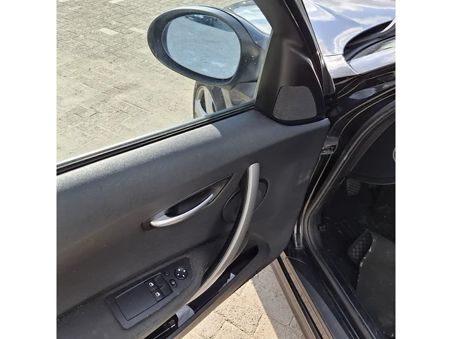 Personenauto bmw, 116i, zwart, bouwjaar 2006 - afbeelding 3 van  44