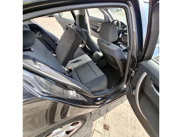 Personenauto bmw, 116i, zwart, bouwjaar 2006 - afbeelding 18 van  44