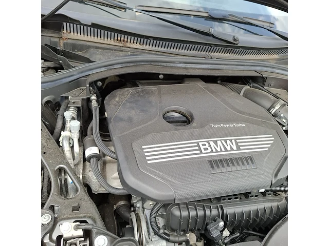 Personenauto bmw, 2-serie 218i - afbeelding 27 van  35