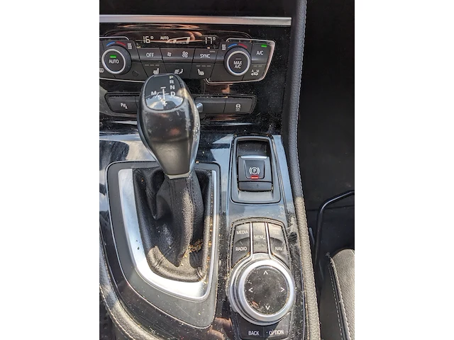 Personenauto , bmw, 218i gran tourer, zwart, 2017 - afbeelding 28 van  49