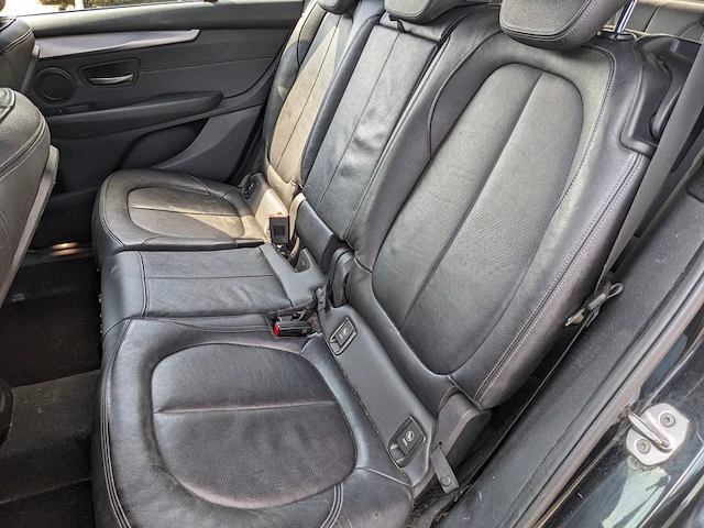 Personenauto , bmw, 218i gran tourer, zwart, 2017 - afbeelding 33 van  49