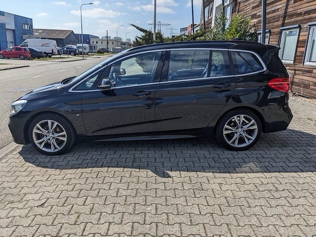 Personenauto , bmw, 218i gran tourer, zwart, 2017 - afbeelding 48 van  49