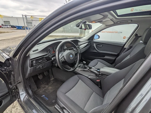 Personenauto bmw, 3 -serie, 320i , zwart, bouwjaar 2006 - afbeelding 4 van  40