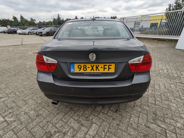 Personenauto bmw, 3 -serie, 320i , zwart, bouwjaar 2006 - afbeelding 8 van  40