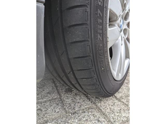 Personenauto bmw, 3 -serie, 320i , zwart, bouwjaar 2006 - afbeelding 16 van  40