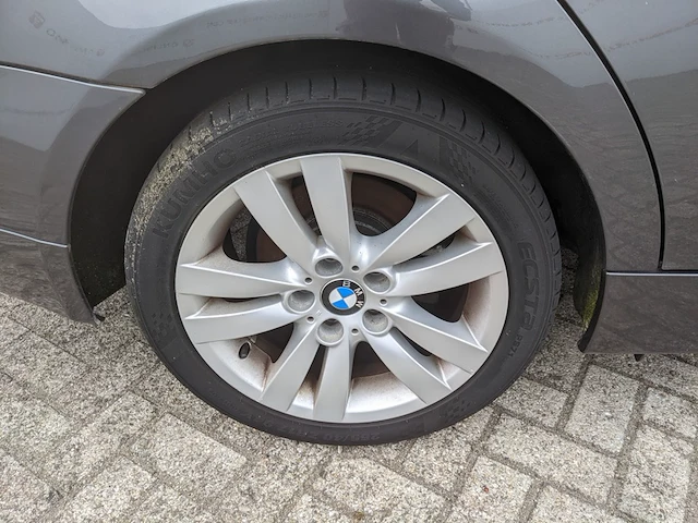 Personenauto bmw, 3 -serie, 320i , zwart, bouwjaar 2006 - afbeelding 18 van  40