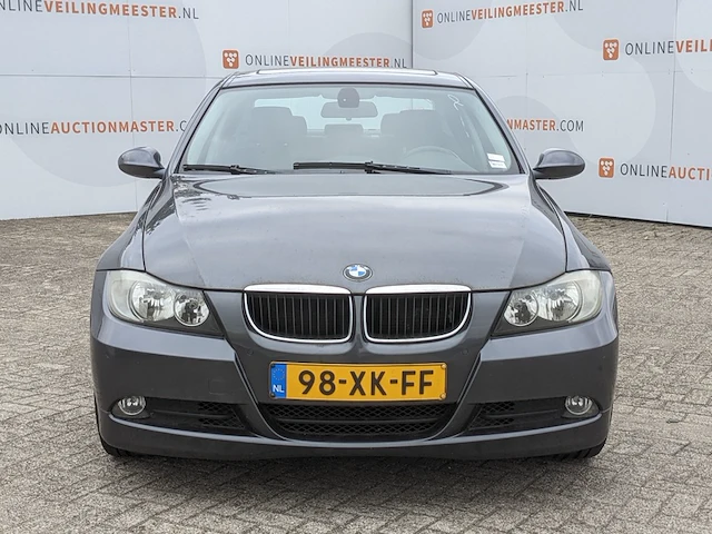 Personenauto bmw, 3 -serie, 320i , zwart, bouwjaar 2006 - afbeelding 23 van  40