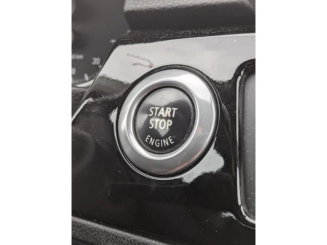 Personenauto bmw, 3 -serie, 320i , zwart, bouwjaar 2006 - afbeelding 35 van  40