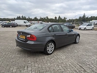Personenauto bmw, 3 -serie, 320i , zwart, bouwjaar 2006 - afbeelding 37 van  40