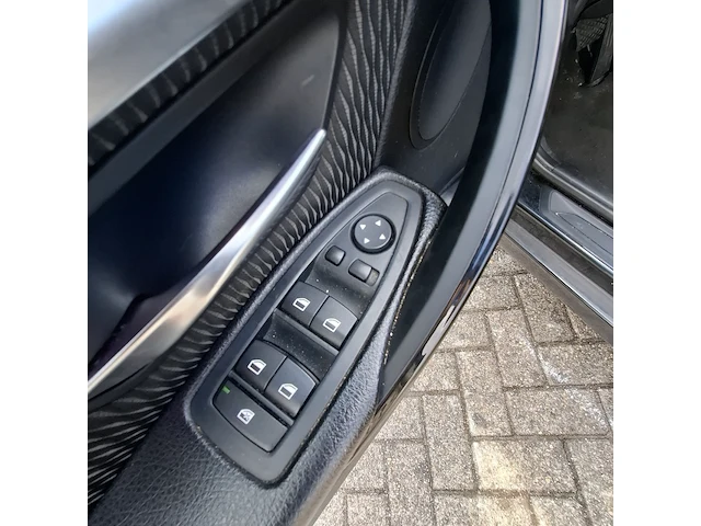 Personenauto bmw, 3-serie 320i executive - afbeelding 19 van  40