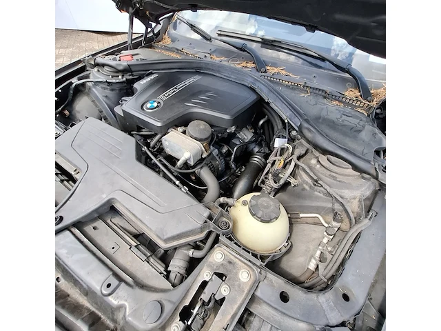 Personenauto bmw, 3-serie 320i executive - afbeelding 33 van  40