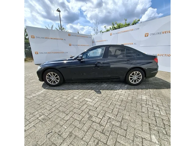 Personenauto bmw, 3-serie 320i executive - afbeelding 39 van  40