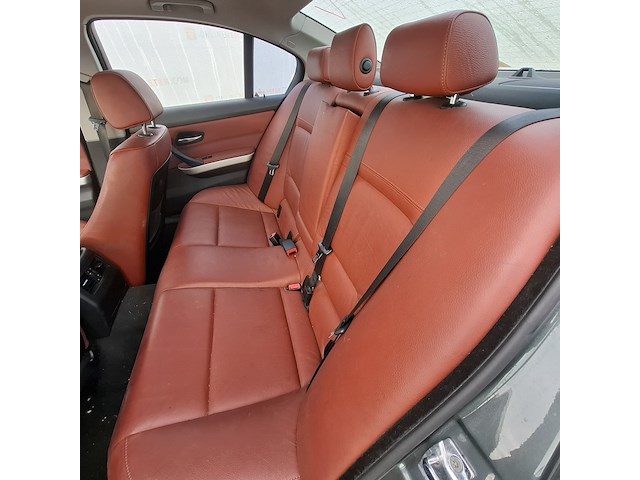 Personenauto bmw, 3-serie 320i, grijs, bouwjaar 2009 - afbeelding 10 van  44