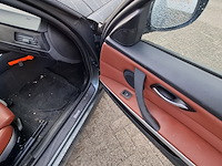 Personenauto bmw, 3-serie 320i, grijs, bouwjaar 2009 - afbeelding 16 van  44