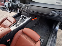 Personenauto bmw, 3-serie 320i, grijs, bouwjaar 2009 - afbeelding 17 van  44