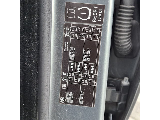 Personenauto bmw, 3-serie 320i, grijs, bouwjaar 2009 - afbeelding 21 van  44