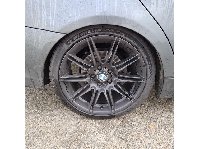 Personenauto bmw, 3-serie 320i, grijs, bouwjaar 2009 - afbeelding 27 van  44