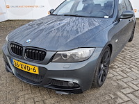 Personenauto bmw, 3-serie 320i, grijs, bouwjaar 2009 - afbeelding 30 van  44