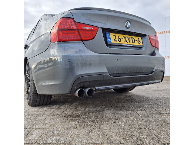Personenauto bmw, 3-serie 320i, grijs, bouwjaar 2009 - afbeelding 31 van  44