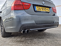 Personenauto bmw, 3-serie 320i, grijs, bouwjaar 2009 - afbeelding 31 van  44