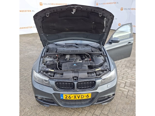 Personenauto bmw, 3-serie 320i, grijs, bouwjaar 2009 - afbeelding 32 van  44