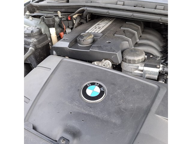 Personenauto bmw, 3-serie 320i, grijs, bouwjaar 2009 - afbeelding 36 van  44