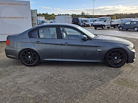 Personenauto bmw, 3-serie 320i, grijs, bouwjaar 2009 - afbeelding 34 van  44