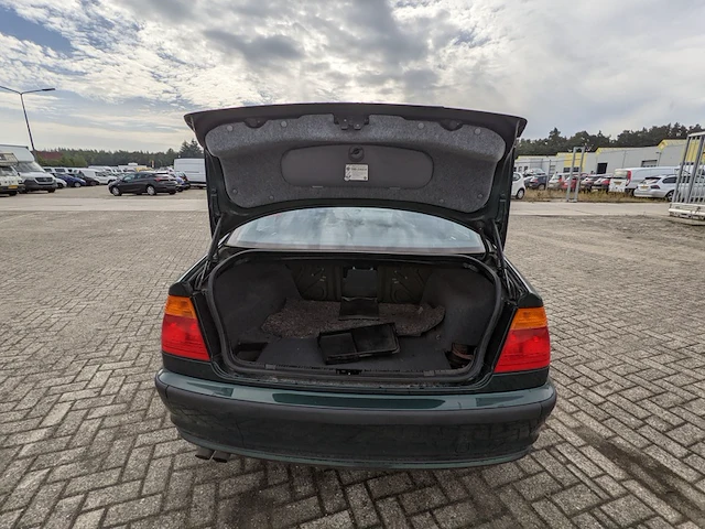 Personenauto bmw, 3-serie 328i, groen, bouwjaar 1998 - afbeelding 27 van  55