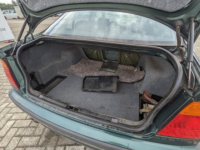 Personenauto bmw, 3-serie 328i, groen, bouwjaar 1998 - afbeelding 28 van  55