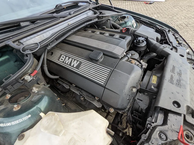 Personenauto bmw, 3-serie 328i, groen, bouwjaar 1998 - afbeelding 36 van  55