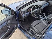Personenauto bmw, 3-serie touring 320d, blauw, bouwjaar 2002 - afbeelding 2 van  45