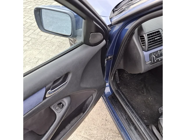 Personenauto bmw, 3-serie touring 320d, blauw, bouwjaar 2002 - afbeelding 3 van  45