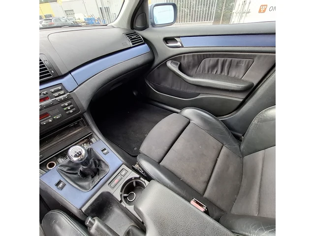 Personenauto bmw, 3-serie touring 320d, blauw, bouwjaar 2002 - afbeelding 9 van  45