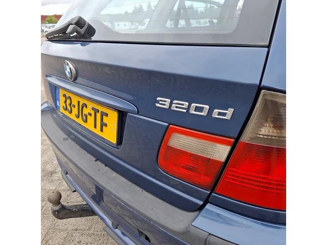 Personenauto bmw, 3-serie touring 320d, blauw, bouwjaar 2002 - afbeelding 37 van  45