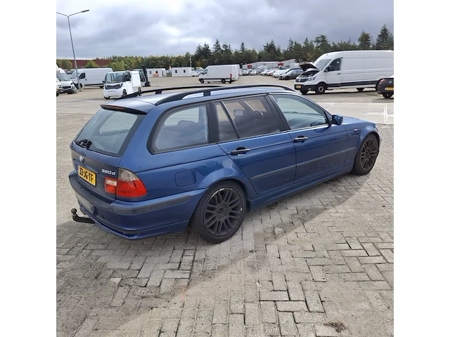 Personenauto bmw, 3-serie touring 320d, blauw, bouwjaar 2002 - afbeelding 41 van  45