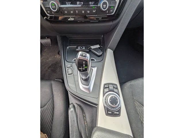 Personenauto bmw, 320, bouwjaar 2015 - afbeelding 27 van  73