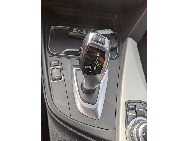 Personenauto bmw, 320, bouwjaar 2015 - afbeelding 29 van  73