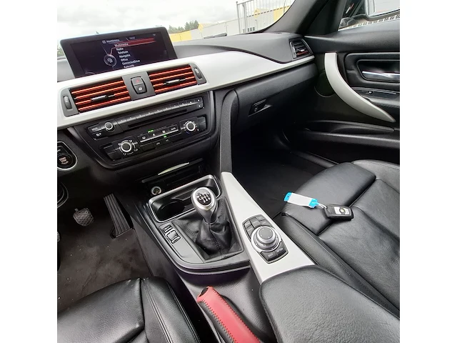 Personenauto, bmw, 320i, 2013 - afbeelding 14 van  45