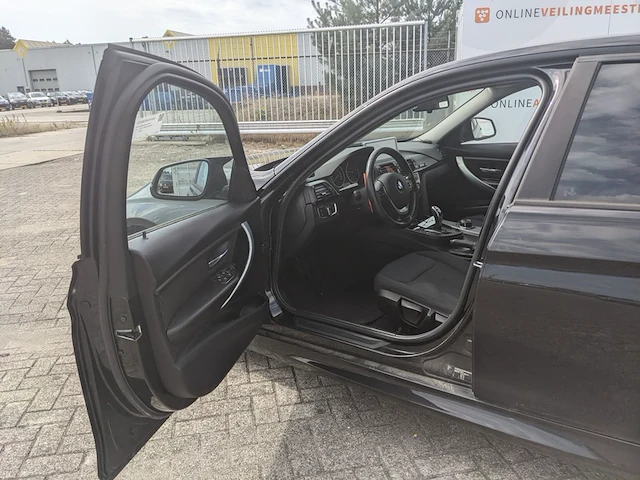 Personenauto bmw, 320i high executive, zwart, bouwjaar 2001 - afbeelding 6 van  53