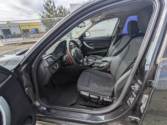 Personenauto bmw, 320i high executive, zwart, bouwjaar 2001 - afbeelding 7 van  53