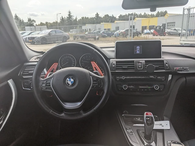 Personenauto bmw, 320i high executive, zwart, bouwjaar 2001 - afbeelding 10 van  53