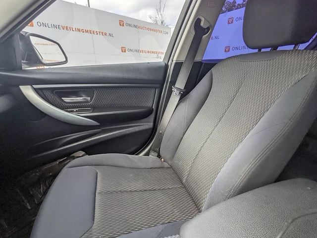 Personenauto bmw, 320i high executive, zwart, bouwjaar 2001 - afbeelding 26 van  53