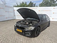 Personenauto bmw, 320i high executive, zwart, bouwjaar 2001 - afbeelding 29 van  53