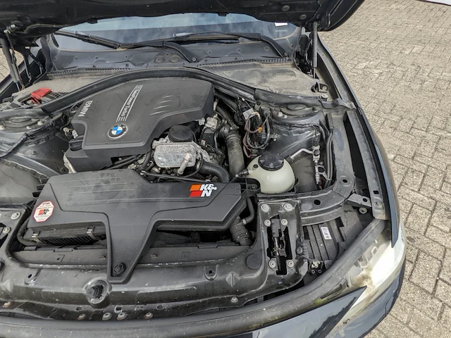 Personenauto bmw, 320i high executive, zwart, bouwjaar 2001 - afbeelding 32 van  53