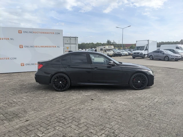 Personenauto bmw, 320i high executive, zwart, bouwjaar 2001 - afbeelding 45 van  53