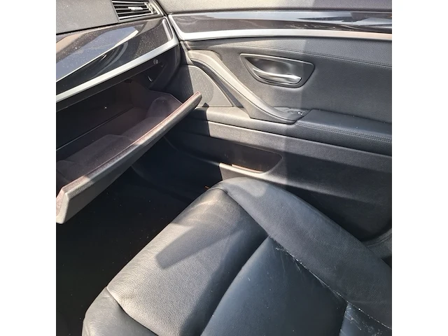 Personenauto bmw, 5-serie touring 523i high executive, bouwjaar 2010 - afbeelding 17 van  45
