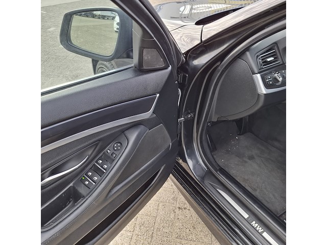 Personenauto bmw, 5-serie touring 528i, zwart, bouwjaar 2012 - afbeelding 50 van  50