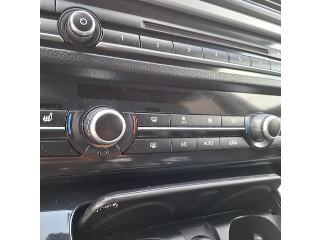 Personenauto bmw, 520d - afbeelding 10 van  34