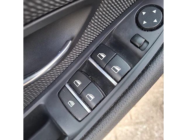 Personenauto bmw, 520d - afbeelding 16 van  34